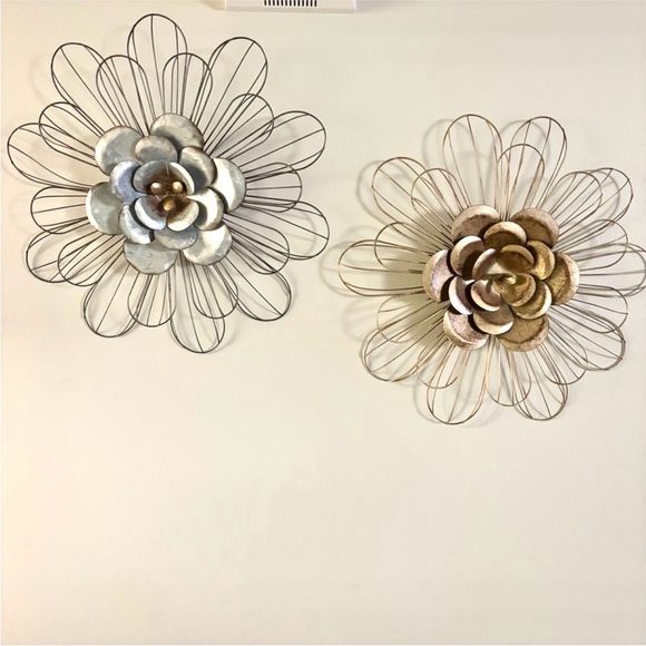 Set of 2 Floral Wire Wall Decor Silver Gold Jumbo Flowers - Picture 6 of 9